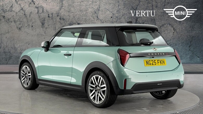 MINI Cooper 2.0 S Exclusive 3dr Auto Petrol Hatchback